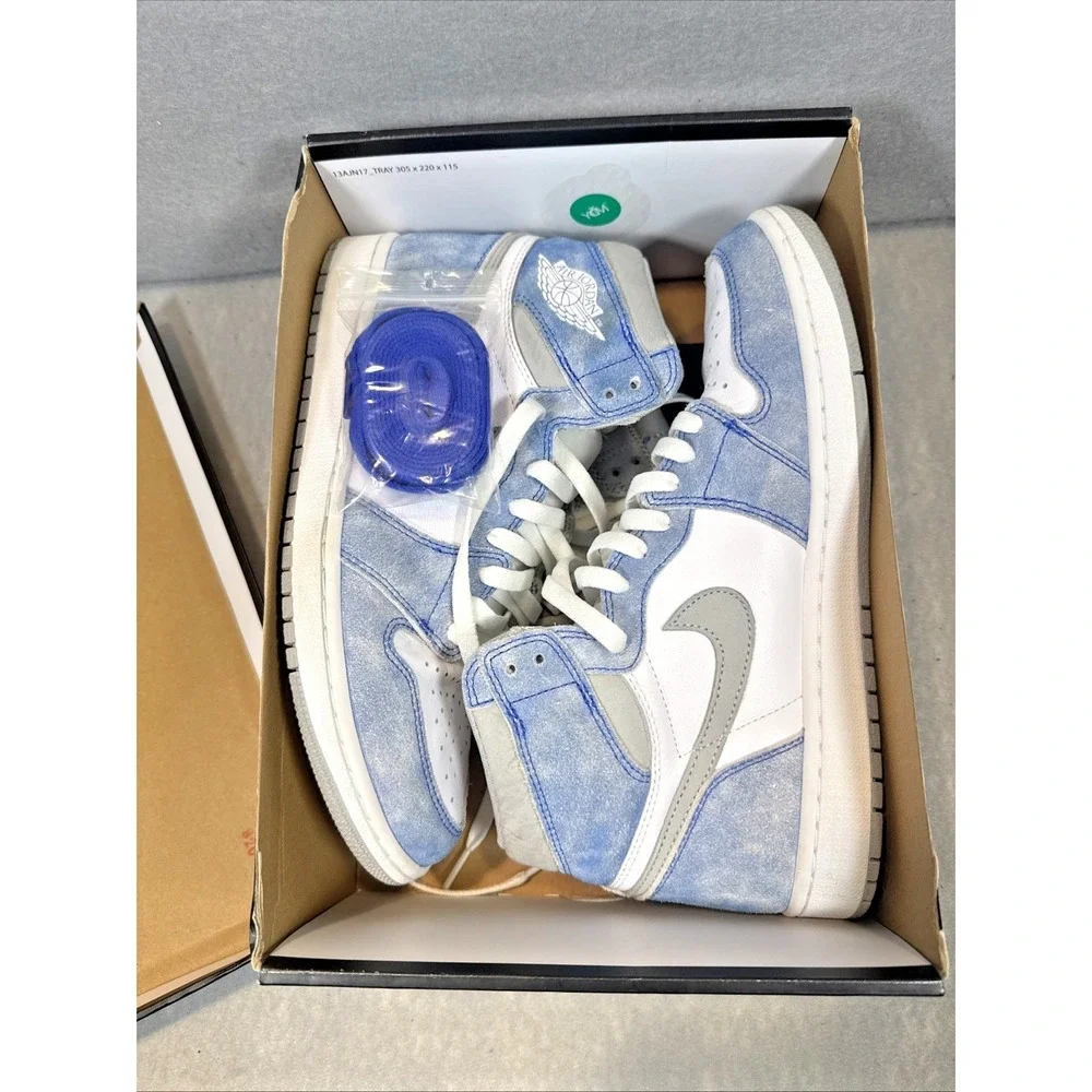 JORDAN 1 RETRO HIGH OG HYPER ROYAL 555088-402 BLUE Size 9.5 Mens